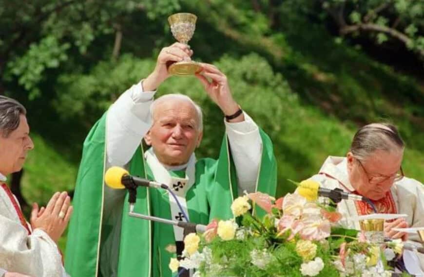 Jan Paweł II o Eucharystii