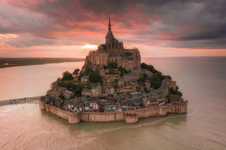 Opactwo Mont Saint-Michel we Francji