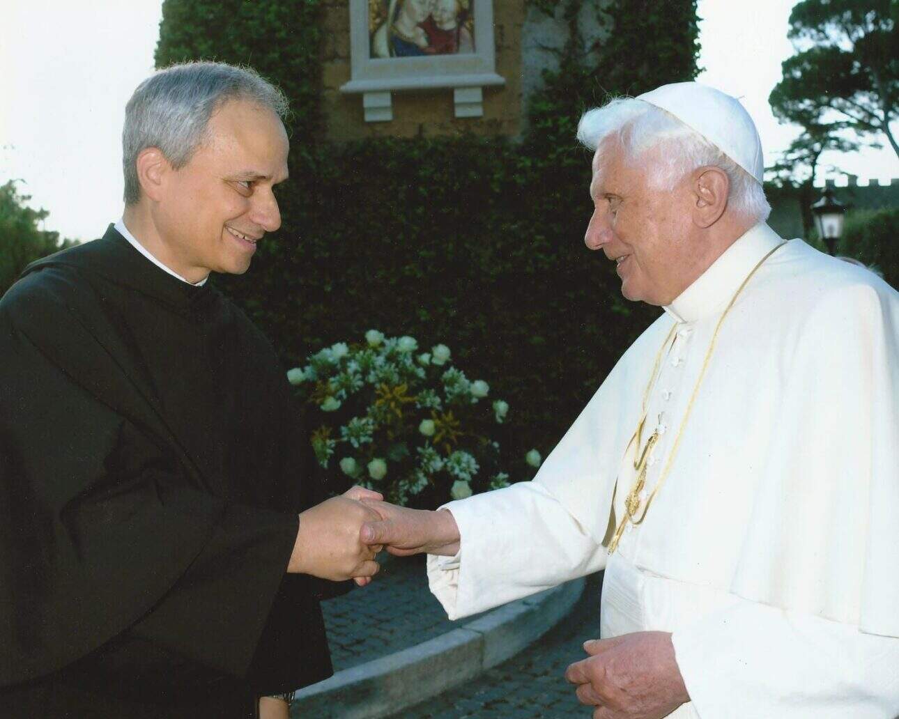 o. Robert Prevost i papież Benedykt XVI